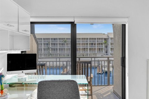 Copropriété à vendre à Fort Lauderdale, Floride: 2 chambres, 206.8 m2 № 2027173 - photo 23
