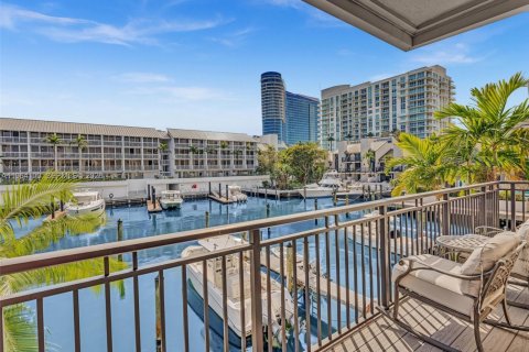 Copropriété à vendre à Fort Lauderdale, Floride: 2 chambres, 206.8 m2 № 2027173 - photo 10