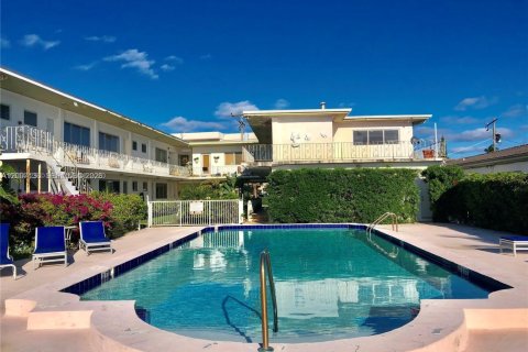 Condo in Miami Beach, Florida, 1 bedroom  № 2070872 - photo 7