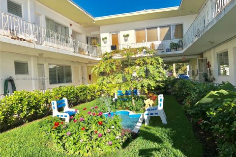 Condo in Miami Beach, Florida, 1 bedroom  № 2070872 - photo 4