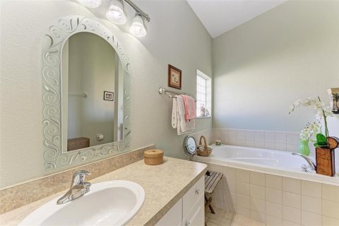 House in Palmetto, Florida 3 bedrooms, 146.41 sq.m. № 1593502 - photo 24