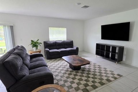 House in Kissimmee, Florida 4 bedrooms, 199.09 sq.m. № 2213619 - photo 2