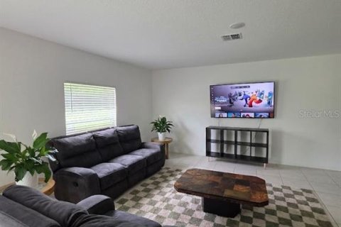 House in Kissimmee, Florida 4 bedrooms, 199.09 sq.m. № 2213619 - photo 3