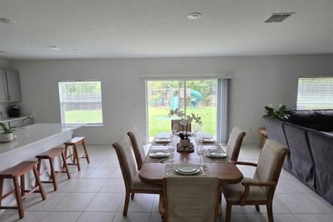 House in Kissimmee, Florida 4 bedrooms, 199.09 sq.m. № 2213619 - photo 5