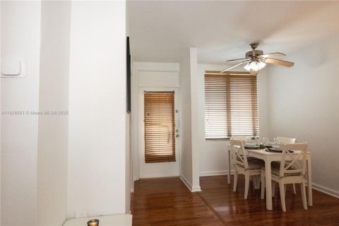 Condominio en alquiler en Miami Beach, Florida, 1 dormitorio, 65.03 m2 № 1811451 - foto 4