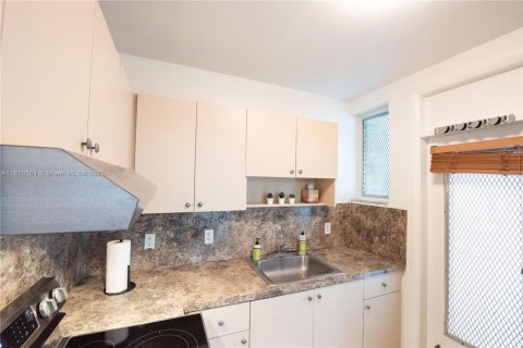Condominio en alquiler en Miami Beach, Florida, 1 dormitorio, 65.03 m2 № 1811451 - foto 12