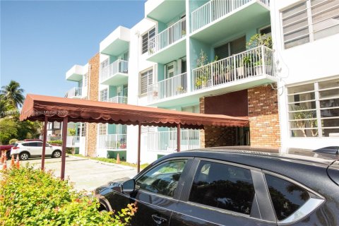 Condominio en alquiler en Miami Beach, Florida, 1 dormitorio, 65.03 m2 № 1811451 - foto 18