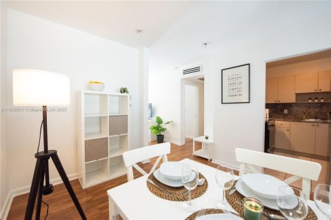 Condominio en alquiler en Miami Beach, Florida, 1 dormitorio, 65.03 m2 № 1811451 - foto 5