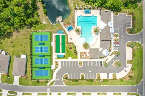 House in Bunnell, Florida 4 bedrooms, 199.46 sq.m. № 2232369 - photo 3