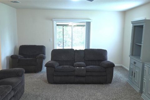 House in Bunnell, Florida 4 bedrooms, 199.46 sq.m. № 2232369 - photo 12