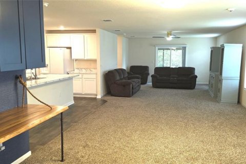 House in Bunnell, Florida 4 bedrooms, 199.46 sq.m. № 2232369 - photo 6