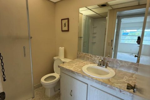 Condo in Delray Beach, Florida, 2 bedrooms  № 2392740 - photo 5