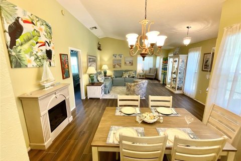 Condominio en venta en New Port Richey, Florida, 2 dormitorios, 124.49 m2 № 1679475 - foto 18