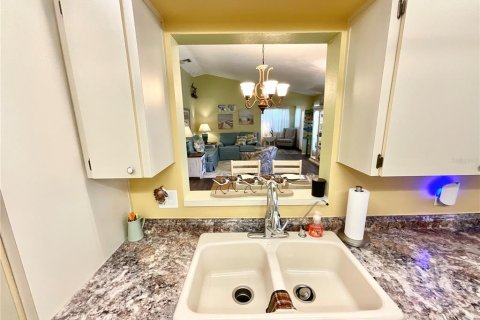 Condominio en venta en New Port Richey, Florida, 2 dormitorios, 124.49 m2 № 1679475 - foto 17