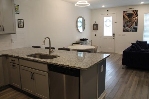 Townhouse in Orlando, Florida 3 bedrooms, 151.06 sq.m. № 1910259 - photo 6