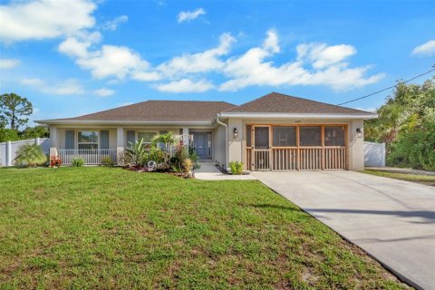 Villa ou maison à North Port, Floride 4 chambres, 163.42 m2 № 2166951
