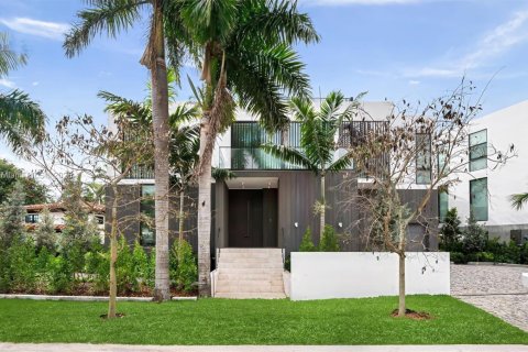 House in Miami Beach, Florida 4 bedrooms, 285.86 sq.m. № 1480915 - photo 4