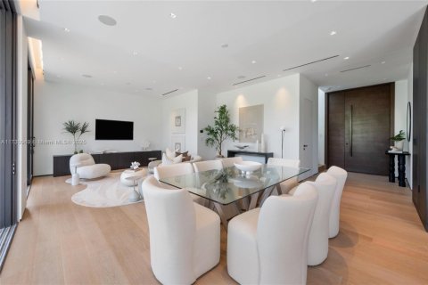 House in Miami Beach, Florida 4 bedrooms, 285.86 sq.m. № 1480915 - photo 9