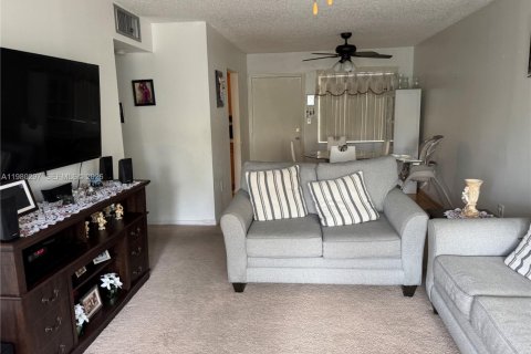 Condominio en venta en Margate, Florida, 2 dormitorios, 92.9 m2 № 2175192 - foto 14