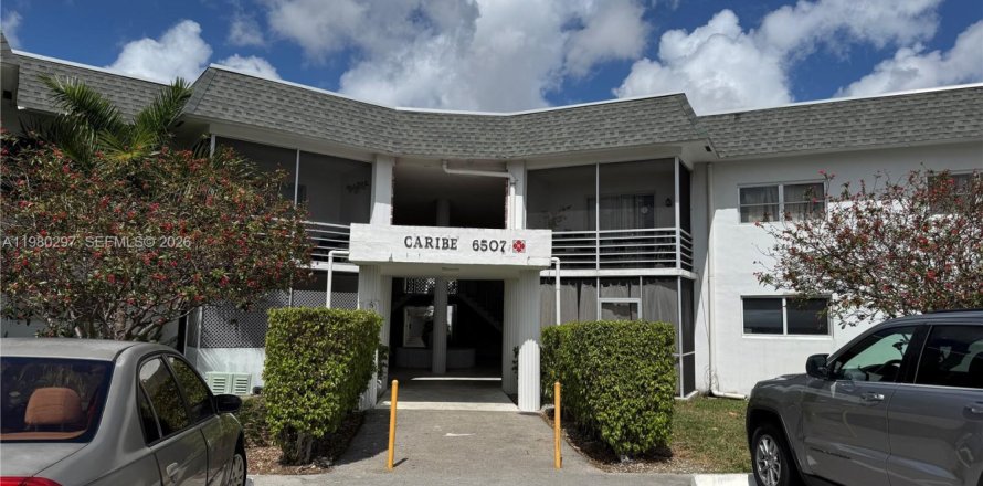 Condominio en Margate, Florida, 2 dormitorios № 2175192