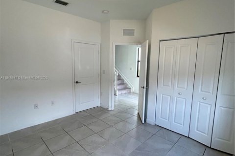 Townhouse in Miami, Florida 3 bedrooms, 123.37 sq.m. № 2012897 - photo 27