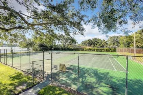 Adosado en venta en Altamonte Springs, Florida, 2 dormitorios, 125.42 m2 № 1916206 - foto 20