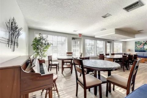 Adosado en venta en Altamonte Springs, Florida, 2 dormitorios, 125.42 m2 № 1916206 - foto 15