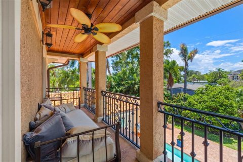 Casa en venta en Saint Petersburg, Florida, 5 dormitorios, 374.77 m2 № 2227182 - foto 10