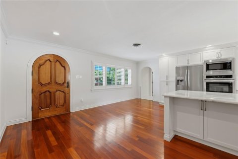 Casa en venta en Saint Petersburg, Florida, 5 dormitorios, 374.77 m2 № 2227182 - foto 13