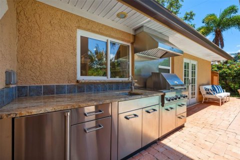 Casa en venta en Saint Petersburg, Florida, 5 dormitorios, 374.77 m2 № 2227182 - foto 8