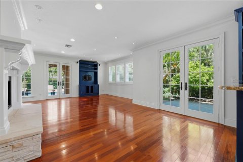 Casa en venta en Saint Petersburg, Florida, 5 dormitorios, 374.77 m2 № 2227182 - foto 18