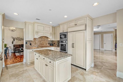 Condo in Boca Raton, Florida, 3 bedrooms № 2245527 - photo 10