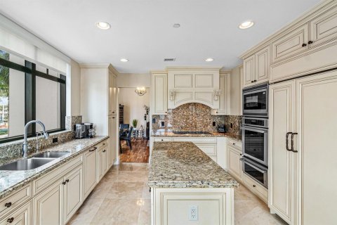 Condo in Boca Raton, Florida, 3 bedrooms № 2245527 - photo 11
