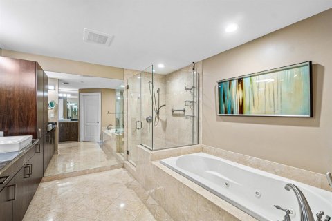 Condo in Boca Raton, Florida, 3 bedrooms № 2245527 - photo 24