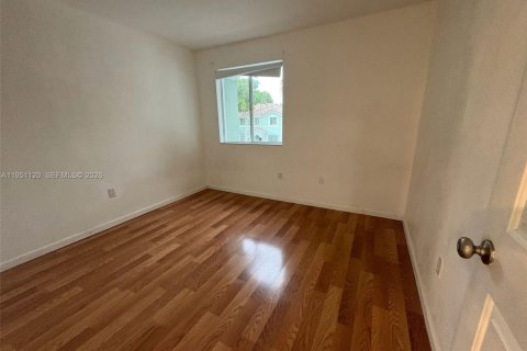 Adosado en venta en Homestead, Florida, 3 dormitorios № 2007203 - foto 11