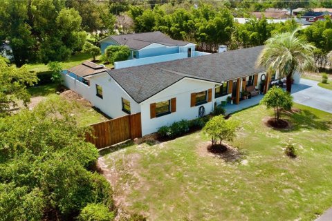 Купить виллу или дом в Деланд, Флорида 8 комнат, 262.73м2, № 1905673 - фото 2