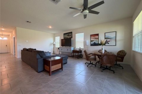 House in Ormond Beach, Florida 2 bedrooms, 168.71 sq.m. № 2201313 - photo 11