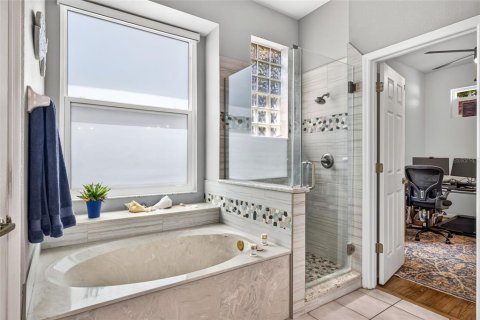 House in Tampa, Florida 3 bedrooms, 218.97 sq.m. № 2223205 - photo 24