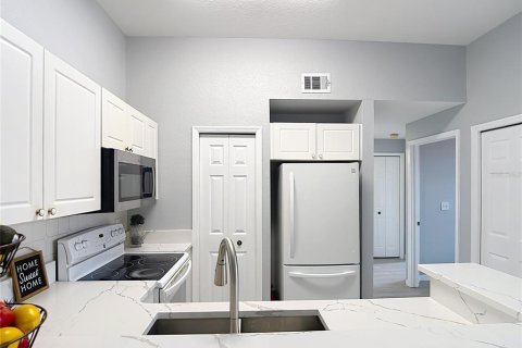 Copropriété à louer à Lutz, Floride: 2 chambres, 89.28 m2 № 2150467 - photo 9