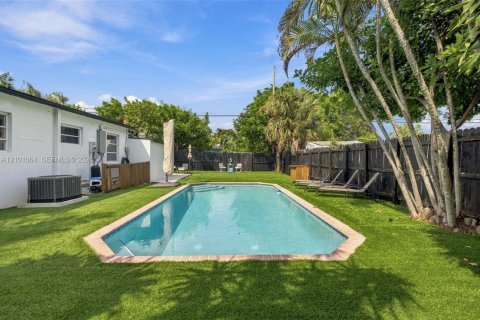 Villa ou maison à vendre à Pompano Beach, Floride: 3 chambres, 60.2 m2 № 2414325 - photo 25