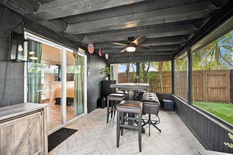 Villa ou maison à vendre à Pompano Beach, Floride: 3 chambres, 60.2 m2 № 2414325 - photo 20