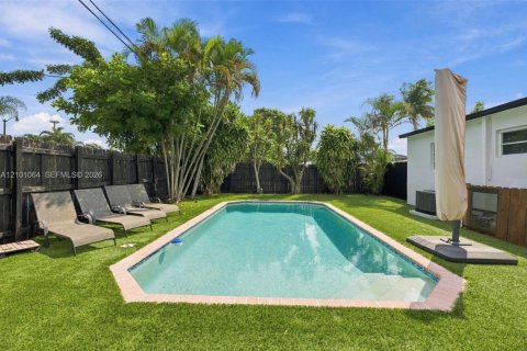 Villa ou maison à vendre à Pompano Beach, Floride: 3 chambres, 60.2 m2 № 2414325 - photo 23