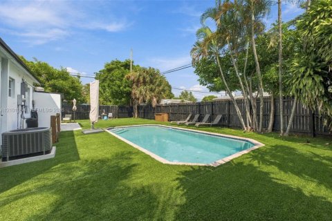 Villa ou maison à vendre à Pompano Beach, Floride: 3 chambres, 60.2 m2 № 2414325 - photo 24