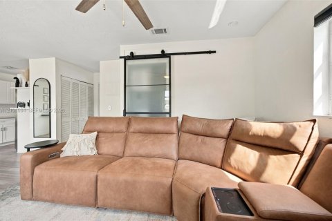 Villa ou maison à vendre à Pompano Beach, Floride: 3 chambres, 60.2 m2 № 2414325 - photo 7