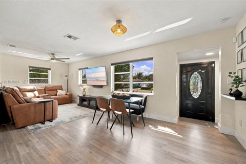 Villa ou maison à vendre à Pompano Beach, Floride: 3 chambres, 60.2 m2 № 2414325 - photo 6