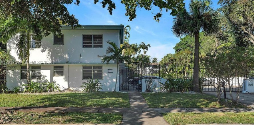 Condo à Miami, Floride, 1 chambre  № 2076347