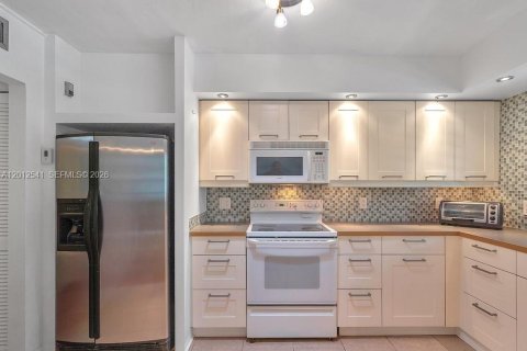 Copropriété à louer à Miami, Floride: 1 chambre, 52.95 m2 № 2076347 - photo 14