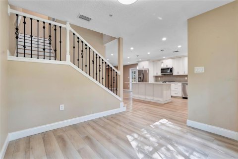 Copropriété à vendre à Altamonte Springs, Floride: 3 chambres, 204.29 m2 № 2398920 - photo 4