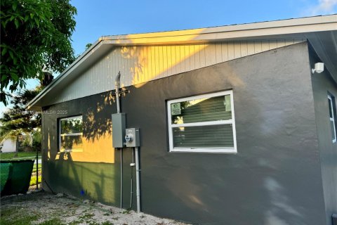 Casa en venta en Deerfield Beach, Florida, 3 dormitorios, 134.71 m2 № 1858851 - foto 23