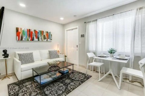 Condominio en alquiler en Deerfield Beach, Florida, 1 dormitorio, 50.63 m2 № 1938588 - foto 4